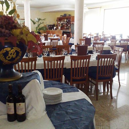 Hotel Ristorante Cordial コーミゾ エクステリア 写真