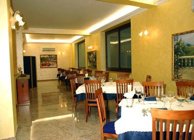 Hotel Ristorante Cordial コーミゾ エクステリア 写真
